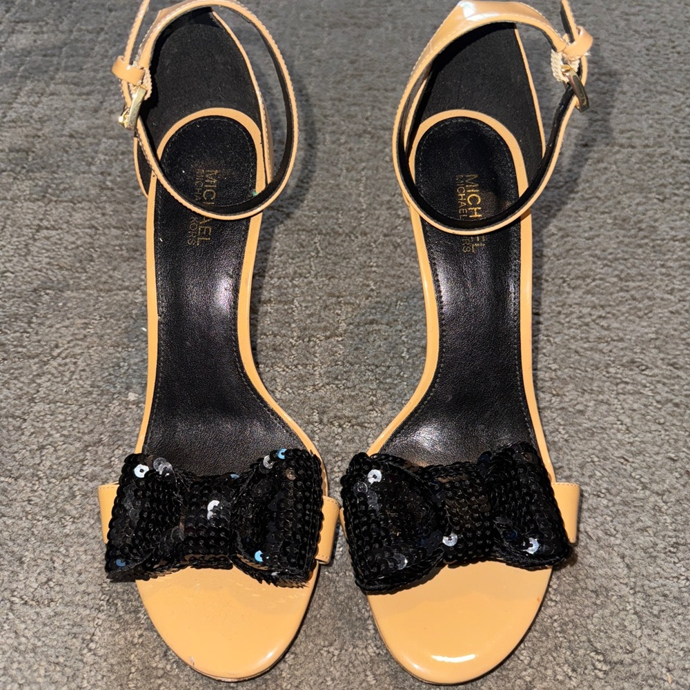 Michael Kors Tan patent leather Black Sequin Bow Women's Sandals